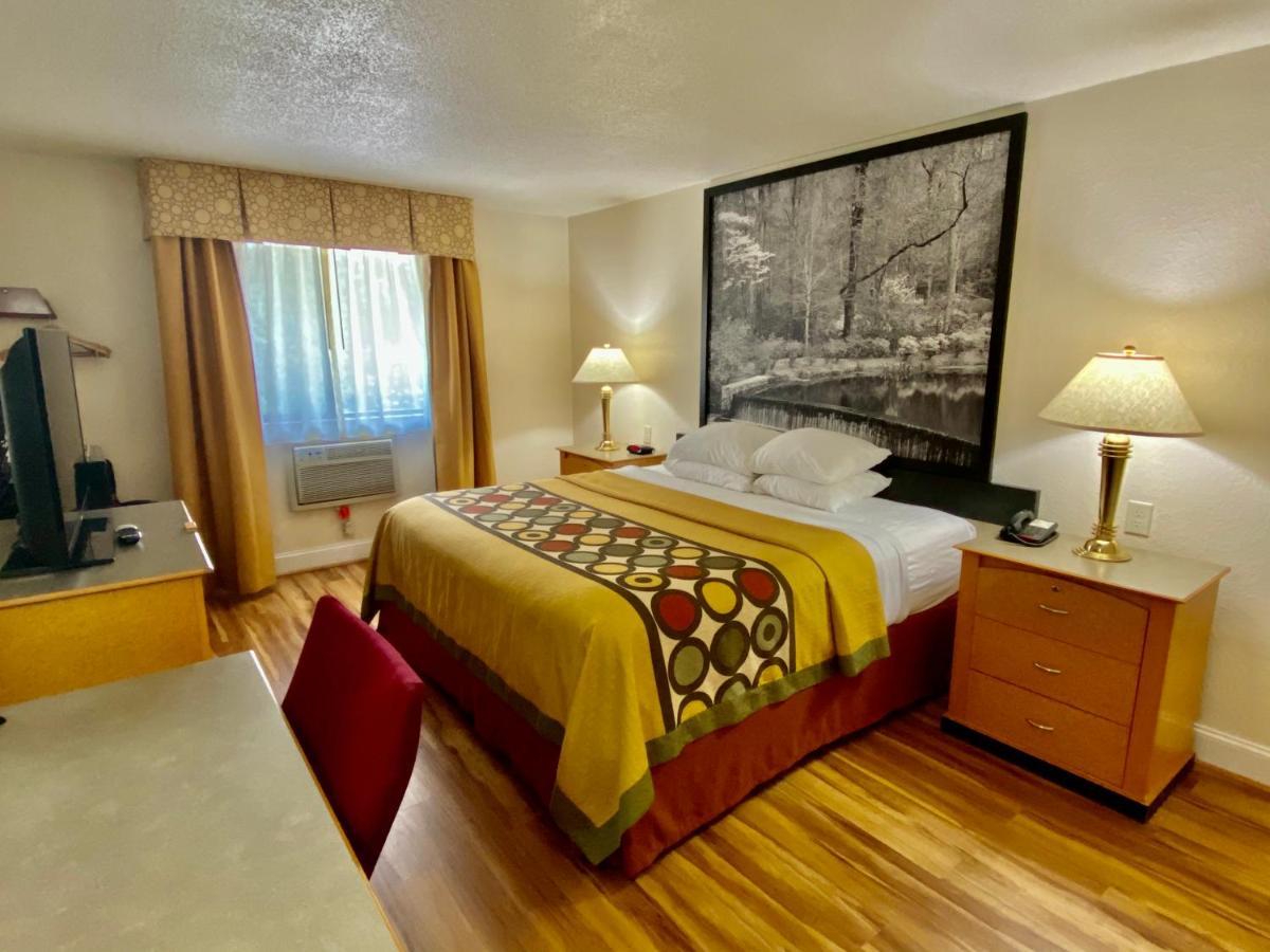 ซูเปอร์ 8 บาย วินด์แฮม แอนเดอร์สัน/เคลมสัน แอเรีย Motel ภายนอก รูปภาพ