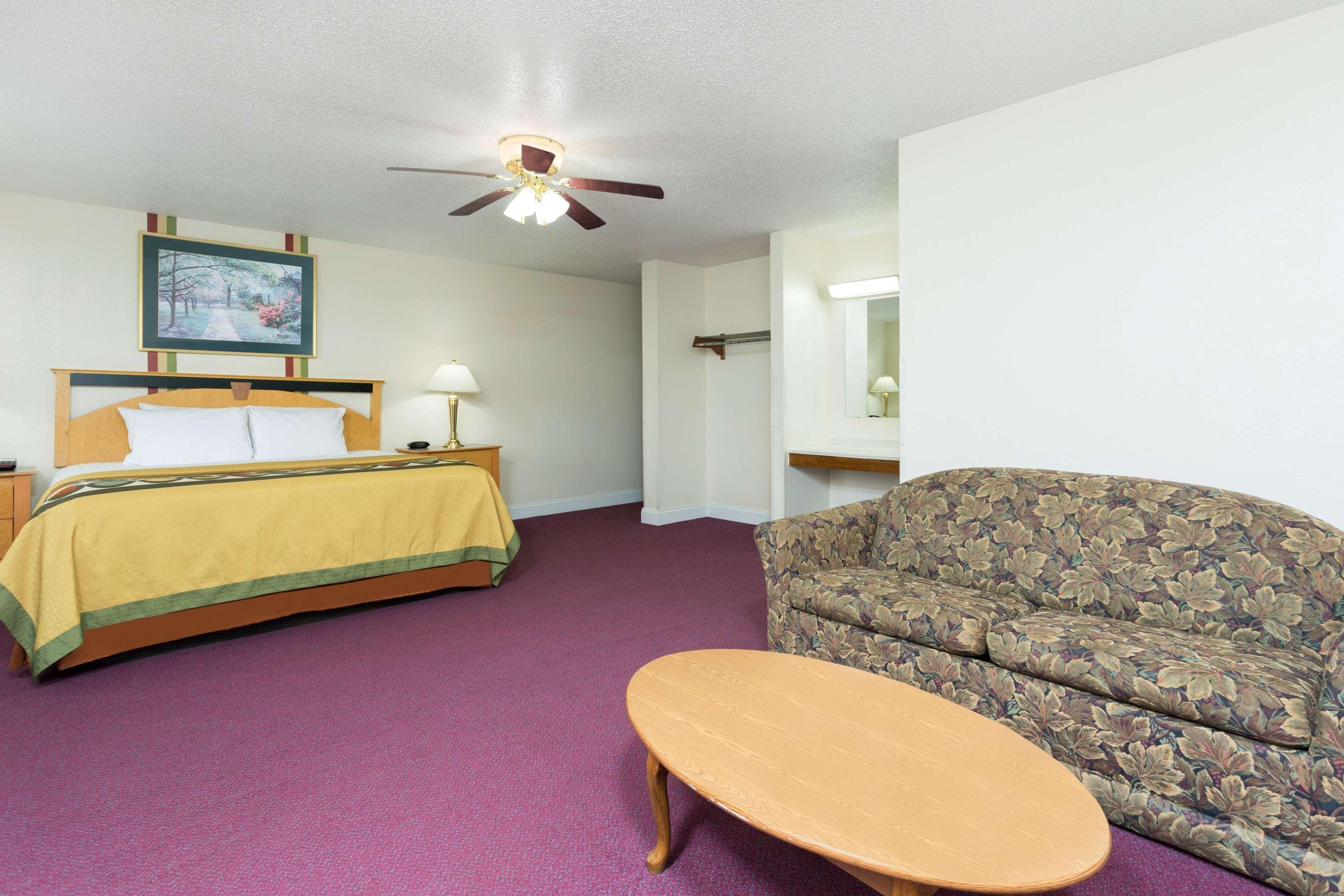 ซูเปอร์ 8 บาย วินด์แฮม แอนเดอร์สัน/เคลมสัน แอเรีย Motel ภายนอก รูปภาพ